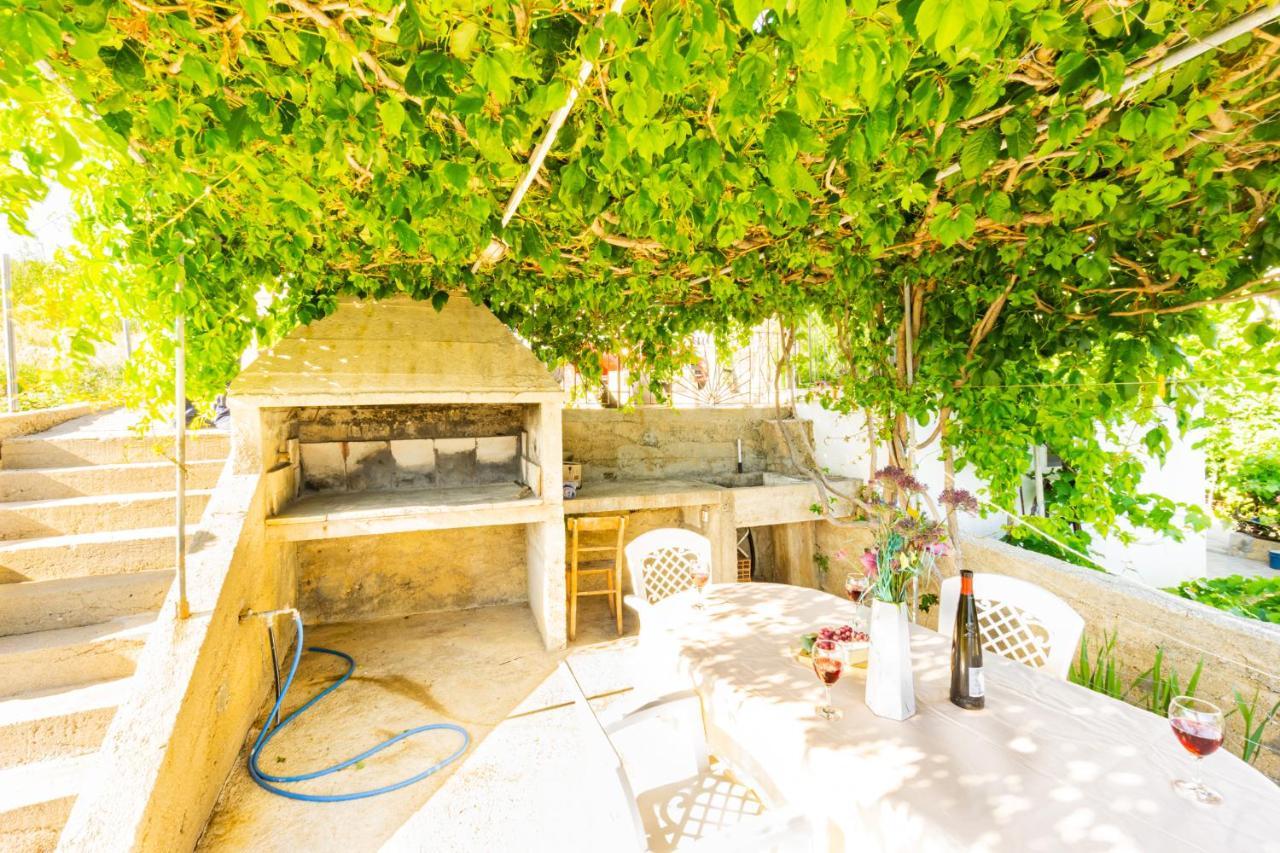 Bepic Quiet Location On A Beautiful Bay Apartment Metajna Luaran gambar