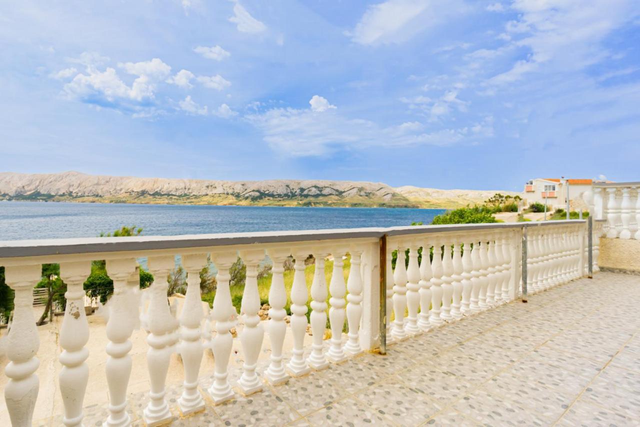 Bepic Quiet Location On A Beautiful Bay Apartment Metajna Luaran gambar