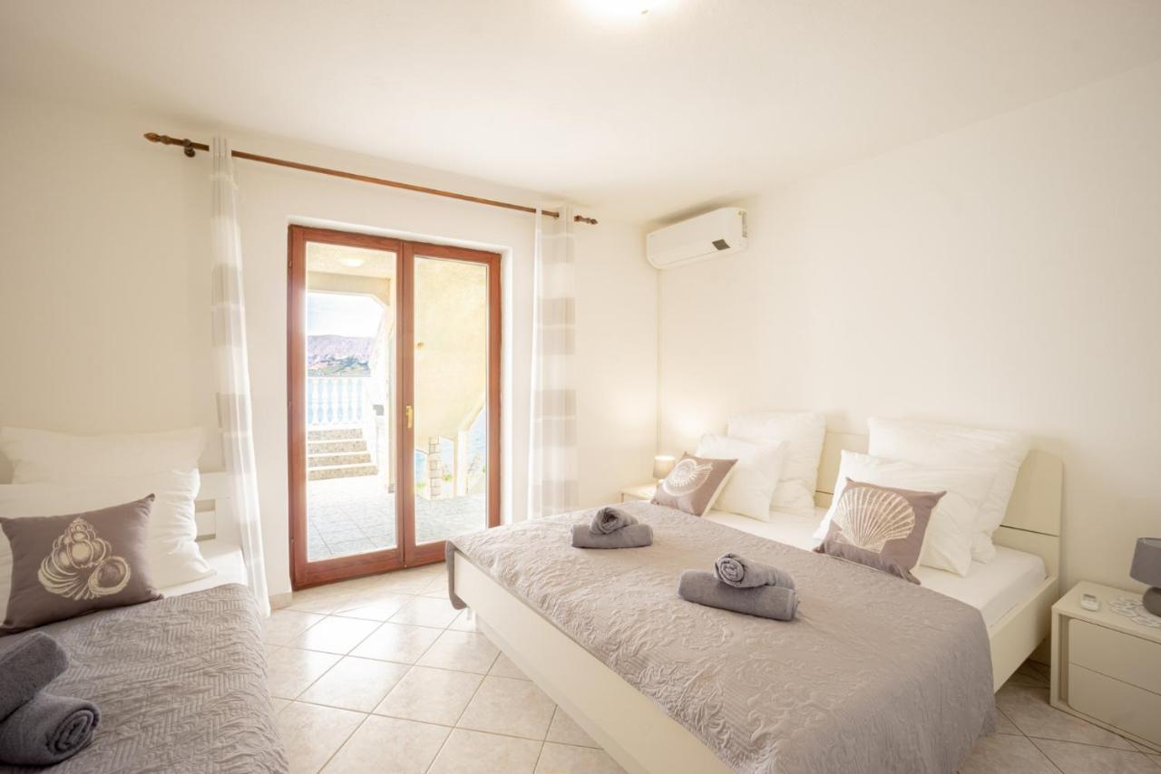 Bepic Quiet Location On A Beautiful Bay Apartment Metajna Luaran gambar