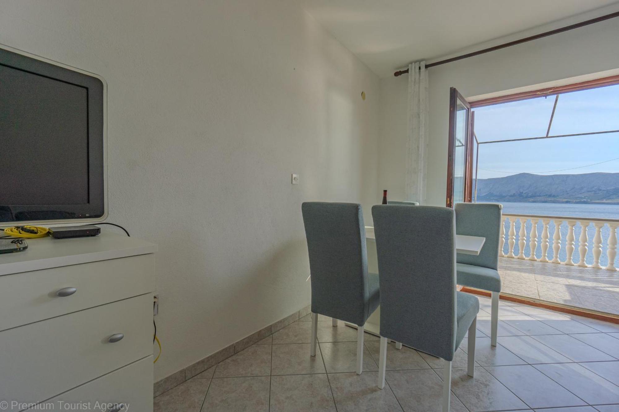 Bepic Quiet Location On A Beautiful Bay Apartment Metajna Luaran gambar